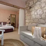 Nikoleta And 3*