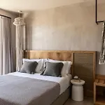 Nikoleta And