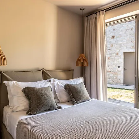 Nikoleta Luxury Hotel 3*