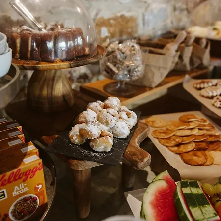 Nikoleta And Λιμένας